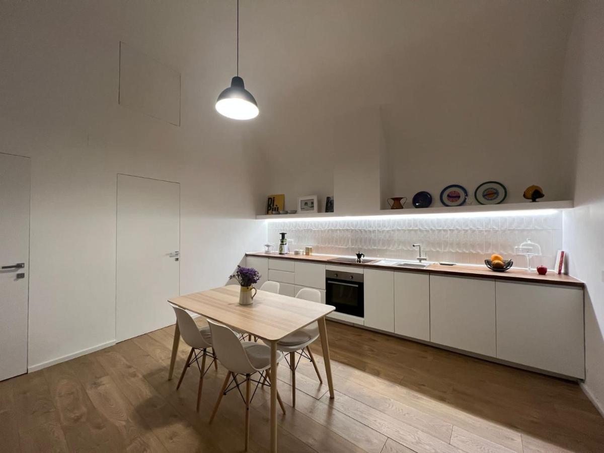 Apartment La Finestra Su Chiaia