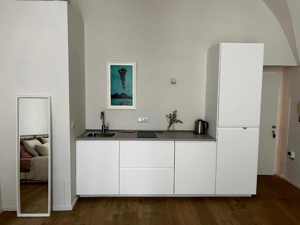 Apartment La Finestra Su Chiaia
