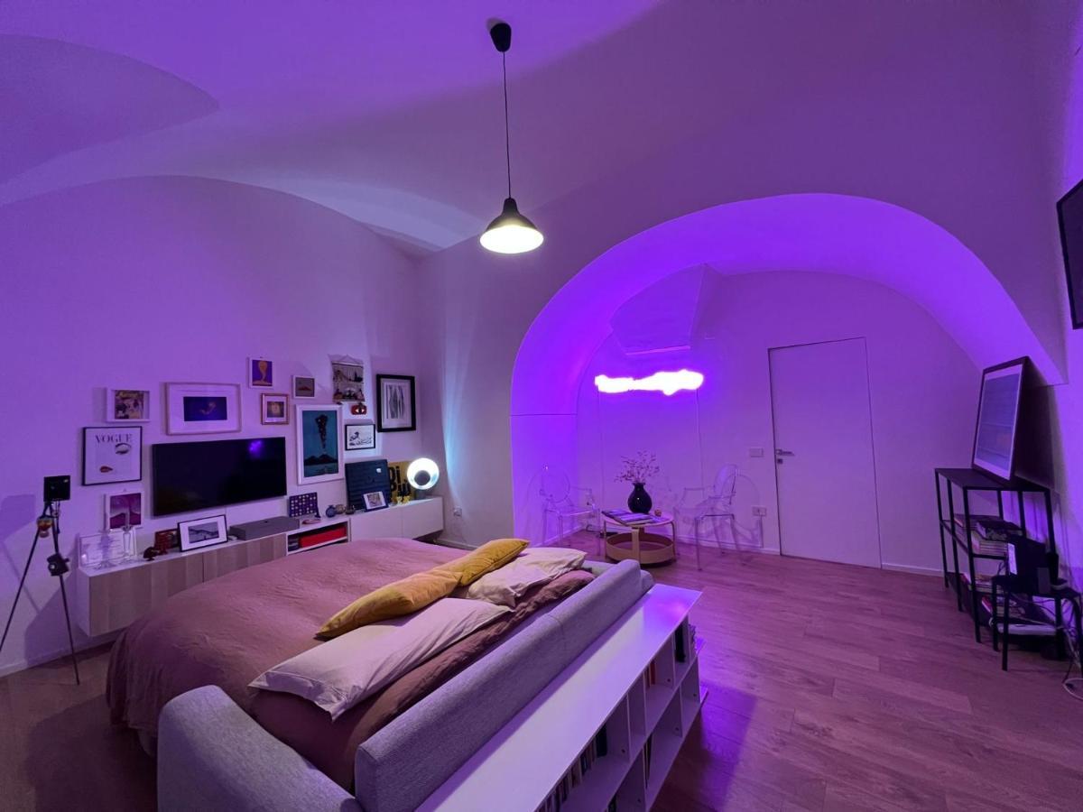 Apartment La Finestra Su Chiaia *